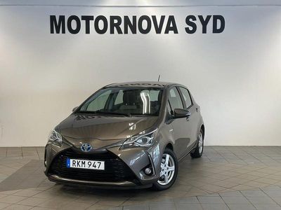 Begagnad Toyota Yaris Hybrid Active 101 HK (74 kW) 2017 Grå