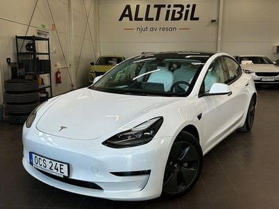 Begagnad Tesla Model 3 Long Range AWD 324 kW (441 HK) 2022 Vit Sedan