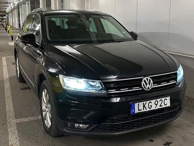 Begagnad VW Tiguan 190 HK (139 kW) 2020 Safirsvart SUV