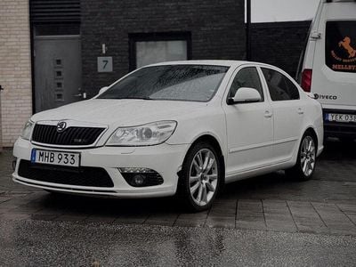 Begagnad Skoda Octavia RS 200 HK (147 kW) 2012 Vit Halvkombi