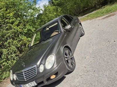Mercedes E320