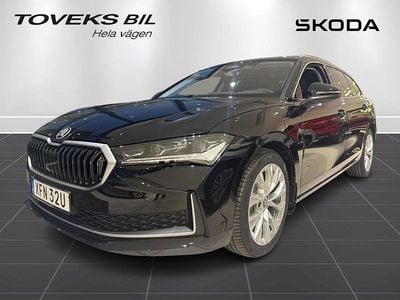 Ny Skoda Superb 2025 Svart Kombi