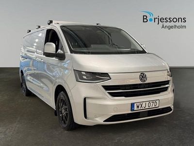 Grå Ny 2025 VW Transporter Van | 621 125 kr (Marknadspris)