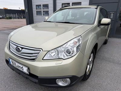 Begagnad Subaru Outback 167 HK (122 kW) 2012 Ljusgul (gul) SUV
