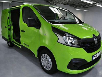 Grön Begagnad 2016 Renault Trafic Minibuss | 127 900 kr (Marknadspris)