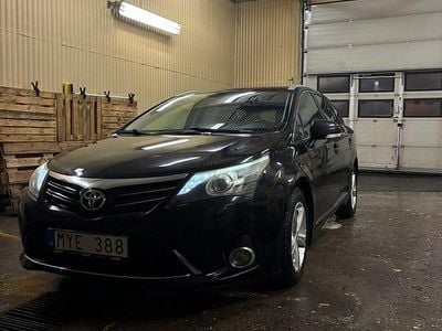 Begagnad Toyota Avensis 126 HK (92 kW) 2012 Kombi
