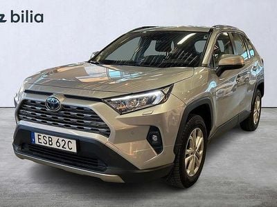 Silver Begagnad 2024 Toyota RAV4 Hybrid Active SUV | 389 900 kr (Bra pris)
