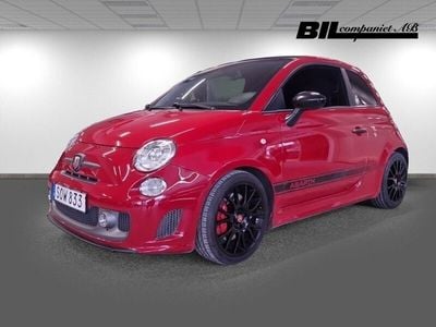 Röd Begagnad 2015 Fiat 500 Halvkombi | 149 000 kr