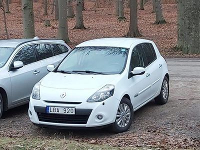 Begagnad 2011 Renault Clio R.S. Halvkombi | 31 000 kr (Lite dyr)