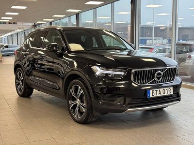 Svart Begagnad 2022 Volvo XC40 SUV | 259 900 kr (Superpris)