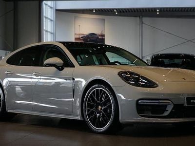 Porsche Panamera 4