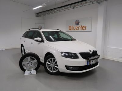 begagnad Skoda Octavia Kombi 2.0 TDI 4x4 V-Däck ingår Drag-Värmare-Farthållare 2016, Kombi