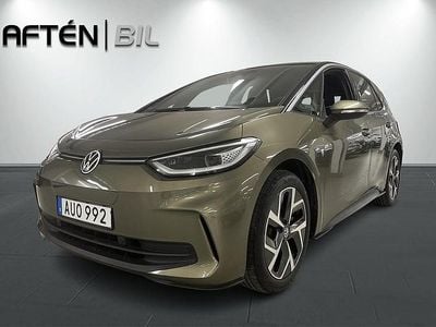 Begagnad VW ID.3 Pro Performance 150 kW (204 HK) 2023 Grön Halvkombi