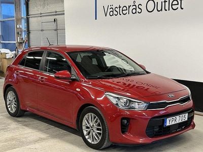 Röd Begagnad 2017 Kia Rio Halvkombi | 109 900 kr (Marknadspris)