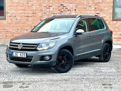 Begagnad VW Tiguan Sportline 160 HK (117 kW) 2012 Grå SUV