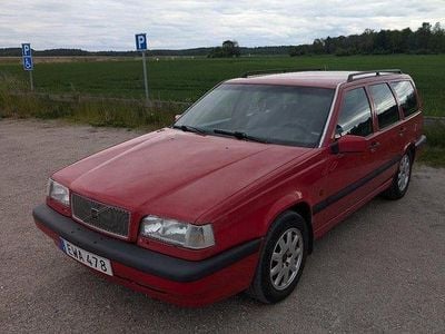 Begagnad Volvo 850 SE 144 HK (105 kW) 1996 Röd Kombi