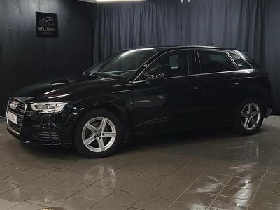 Svart Begagnad 2018 Audi A3 Sportback Proline Halvkombi | 179 900 kr (Marknadspris)