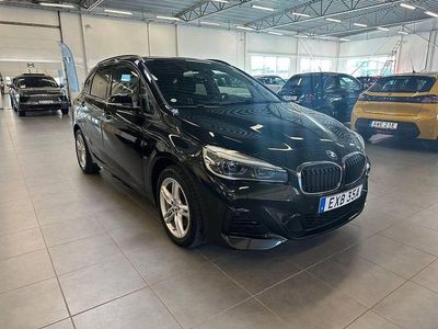 Svart Begagnad 2021 BMW 225 Active Tourer Minibuss | 280 002 kr (Lite dyr)
