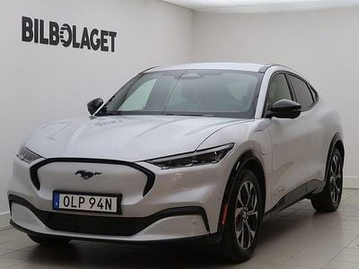 Vit Begagnad 2022 Ford Mustang Mach-E Standard Range SUV | 359 800 kr (Marknadspris)