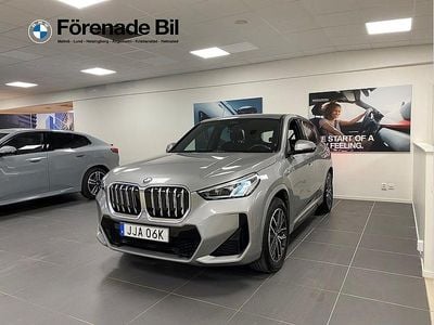 Silver Begagnad 2022 BMW iX1 M Sport SUV | 419 000 kr (Marknadspris)