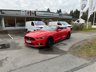 begagnad Ford Mustang GT 5.0 V8 Ti-VCT 421hk Cab