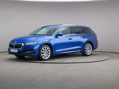 Race blue metallic (blå metallisk) Begagnad 2021 Skoda Octavia Business Line Kombi | 239 000 kr (Bra pris)