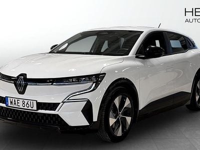 Begagnad Renault Megane E-Tech Equilibre 96 kW (131 HK) 2022 Vit Halvkombi