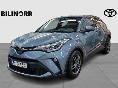 Grå Begagnad 2021 Toyota C-HR Edition SUV | 244 900 kr (Marknadspris)