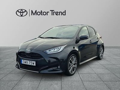 Begagnad Toyota Yaris Hybrid Style 132 HK (97 kW) 2024 Svart Halvkombi