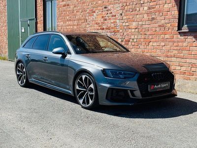 Begagnad Audi RS4 Comfort 451 HK (331 kW) 2018 Grå Kombi