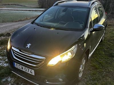 Svart Begagnad 2015 Peugeot 2008 SUV | 59 900 kr (Marknadspris)