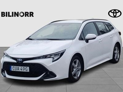 Vit Begagnad 2024 Toyota Corolla Kombi | 289 900 kr (Marknadspris)