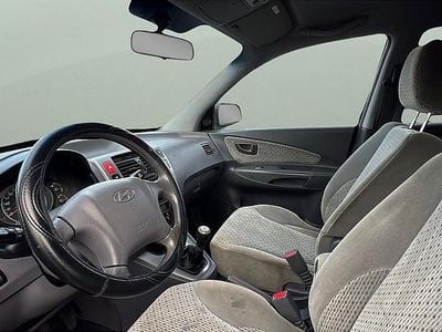 Begagnad Hyundai Tucson 141 HK (103 kW) 2005 Svart SUV