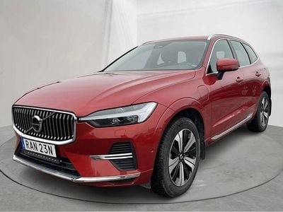 Begagnad Volvo XC60 Plus 350 HK (257 kW) 2024 Röd SUV