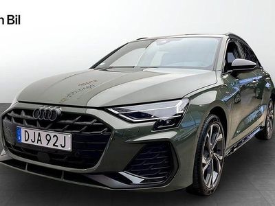 Distriktgrön metallic Begagnad 2025 Audi A3 S-Line Sedan | 499 000 kr