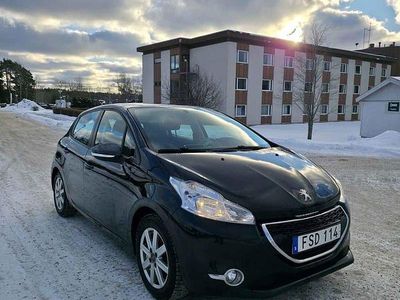Begagnad 2015 Peugeot 208 Halvkombi | 45 000 kr