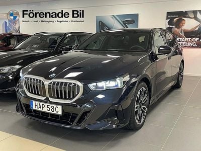 Svart Ny 2026 BMW 530e M Sport Kombi | 704 400 kr