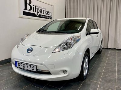 begagnad Nissan Leaf 30 kWh GPS B-KAMERA KEYLESS 2016, Halvkombi