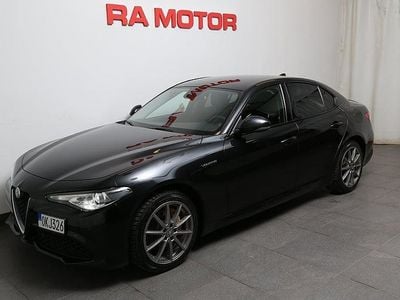 Svart Begagnad 2018 Alfa Romeo Giulia Veloce Sedan | 259 900 kr (Marknadspris)