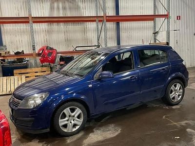 Blå Begagnad 2006 Opel Astra | 24 000 kr