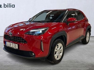 Röd Begagnad 2023 Toyota Yaris Cross Edition SUV | 314 900 kr (Marknadspris)