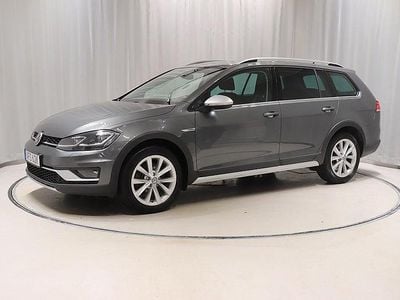 Indium grey metallic Begagnad 2019 VW Golf Alltrack Kombi | 194 800 kr (Marknadspris)