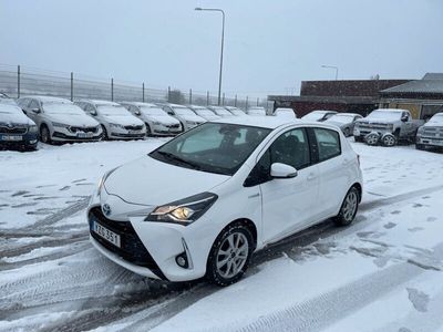 begagnad Toyota Yaris Hybrid AUT 5DR ACTIVE CARPLAY 2-ÅRS GARANTI