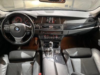 Svart Begagnad 2016 BMW 520 Kombi | 164 900 kr (Marknadspris)