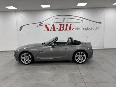 Mörkgrå Begagnad 2003 BMW Z4 Cab | 109 900 kr