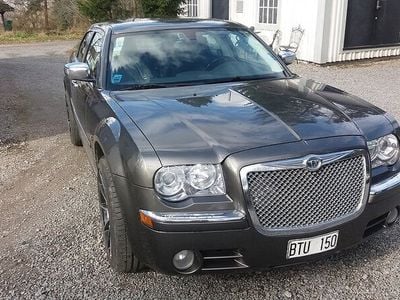 Begagnad Chrysler 300C 345 HK (253 kW) 2008 Mörkgrå Sedan