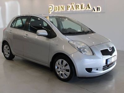 begagnad Toyota Yaris 5-dörrar 1.3 VVT-i Manuell M-Värme