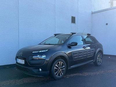 Begagnad Citroën C4 Cactus 99 HK (72 kW) 2015 Svart Halvkombi