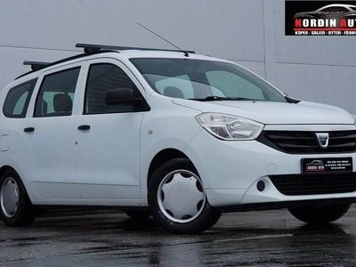 Vit Begagnad 2013 Dacia Lodgy Minibuss | 39 900 kr