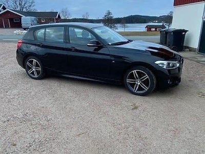 Begagnad BMW 118 136 HK (100 kW) 2019 Halvkombi
